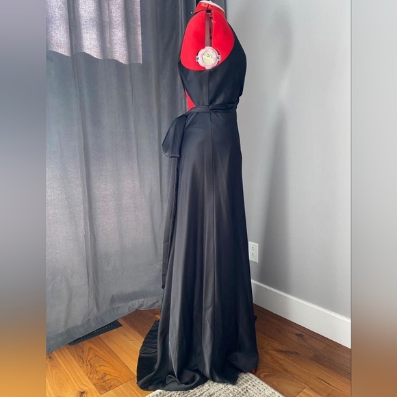 BCBG Luxury Evening Dress Black Satin - Picture 8 of 10